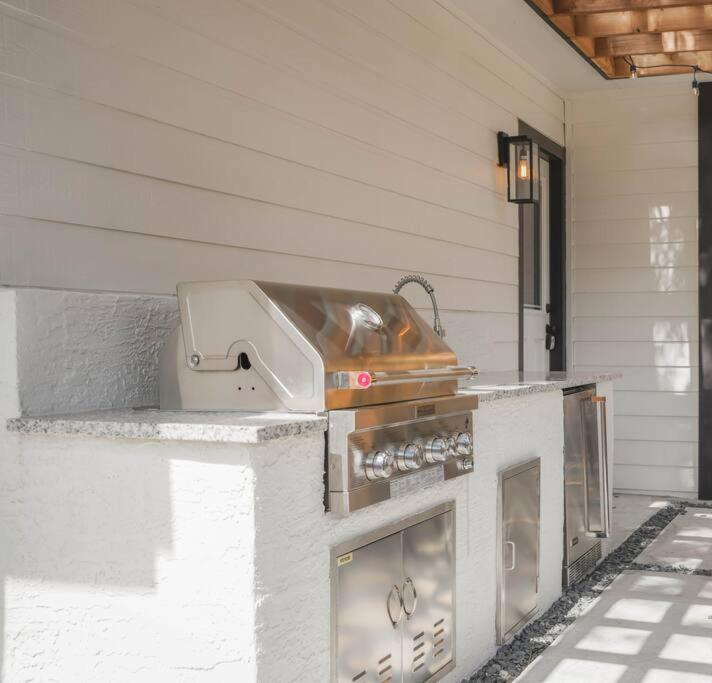 Lamar Villa-3 Bed 2.5 Bath With Outdoor Kitchen Сан-Антонио Экстерьер фото